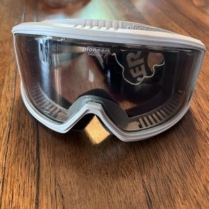 Pioneer Ski Goggles